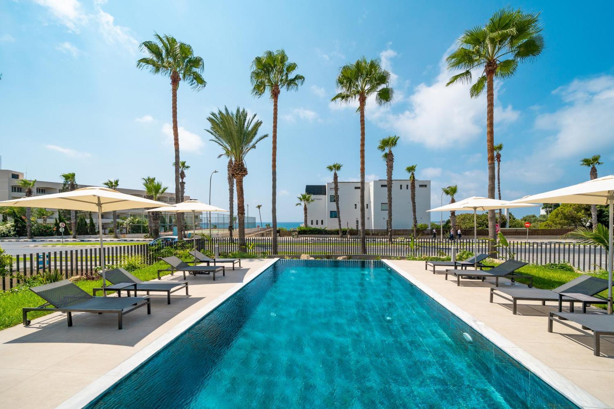 Waterside Sea View Apartments Paphos Esterno foto