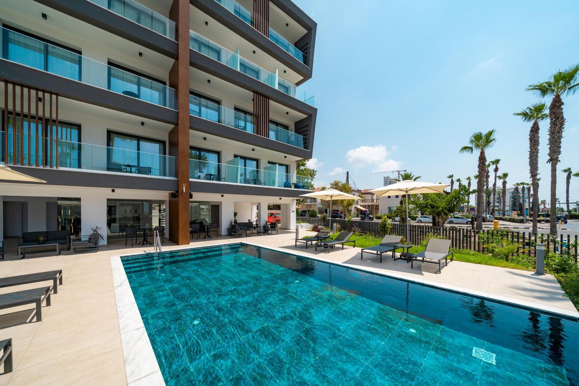 Waterside Sea View Apartments Paphos Esterno foto