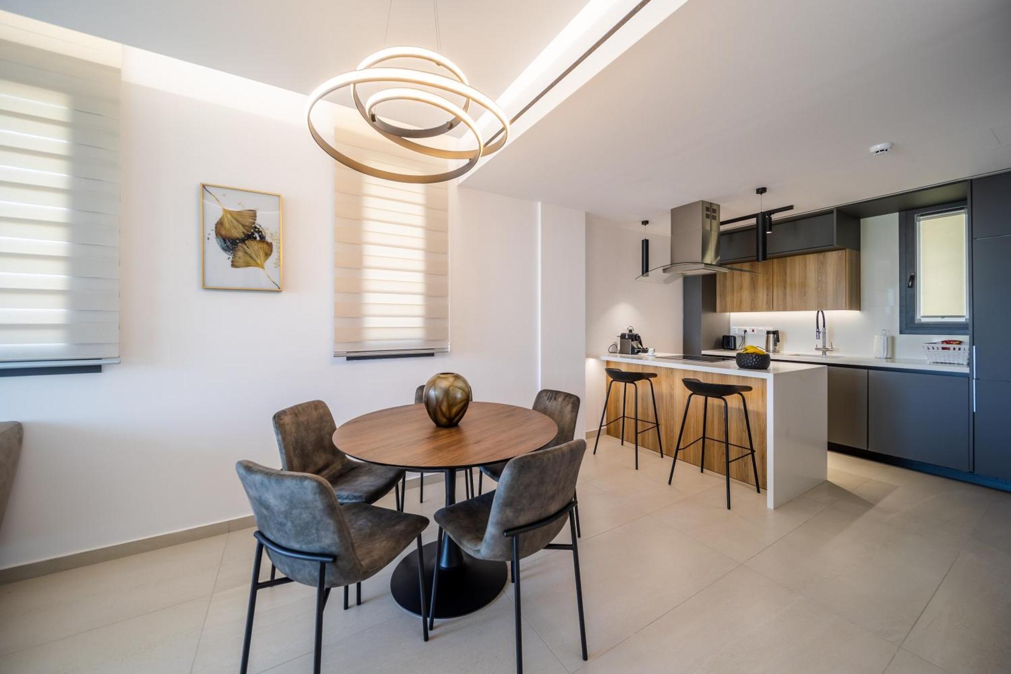 Waterside Sea View Apartments Paphos Esterno foto