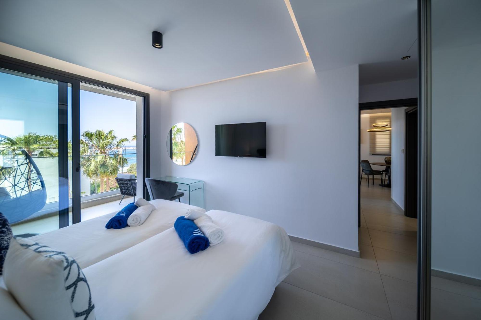 Waterside Sea View Apartments Paphos Esterno foto