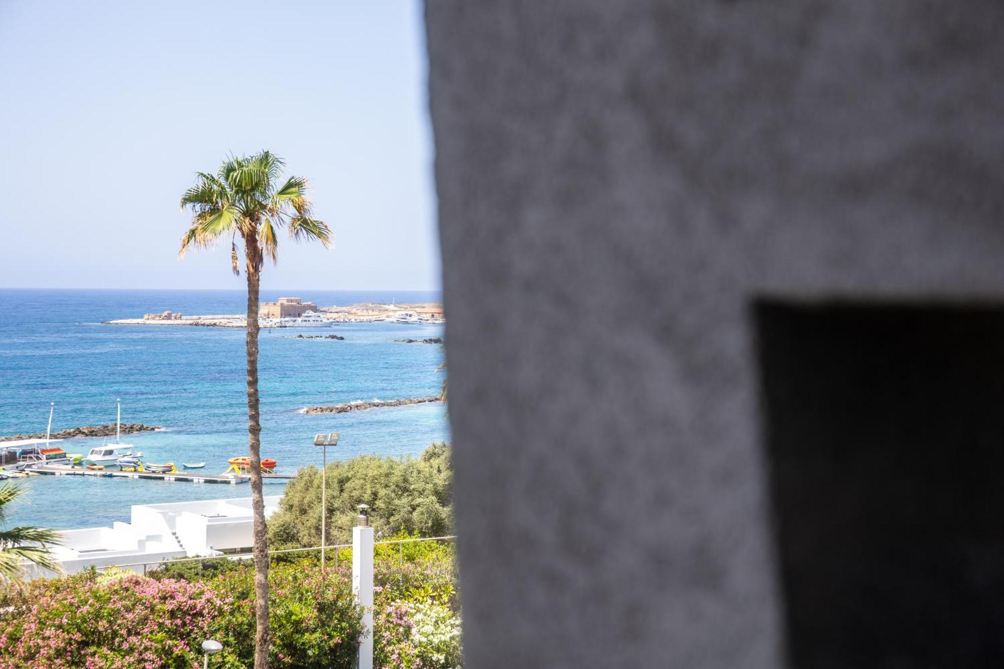 Waterside Sea View Apartments Paphos Esterno foto
